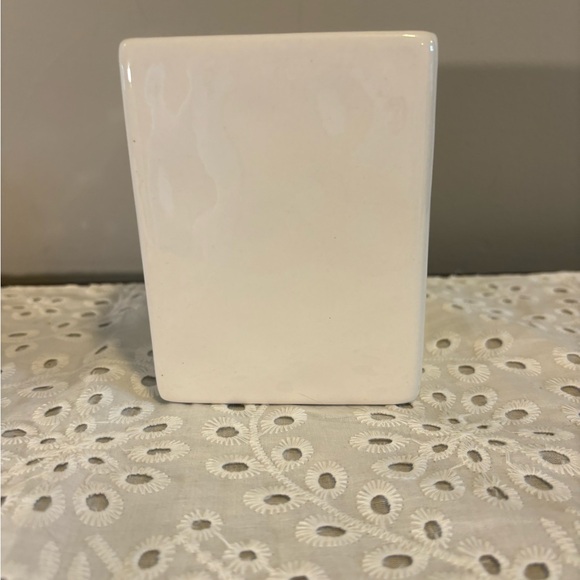 Rae Dunn Makeup Brush Vanity Storage - Picture 8 of 8